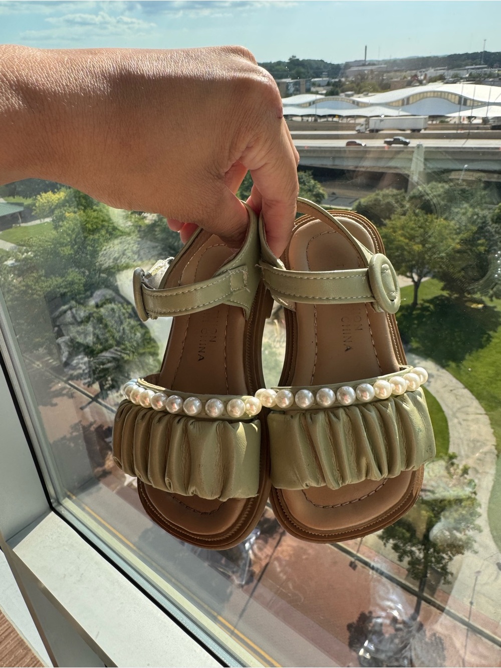 SHEIN Olive Green Pearl Trim Kids Sandals